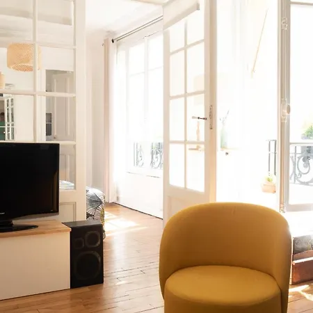 Lovely And Calm Apt Near The Batignolles